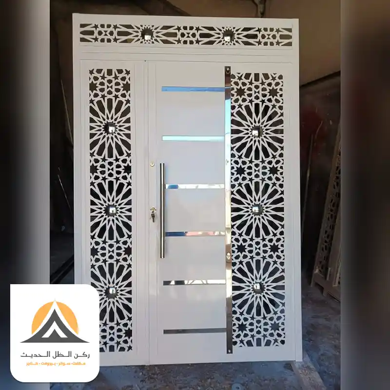 باب حديد ابيض بالرياض